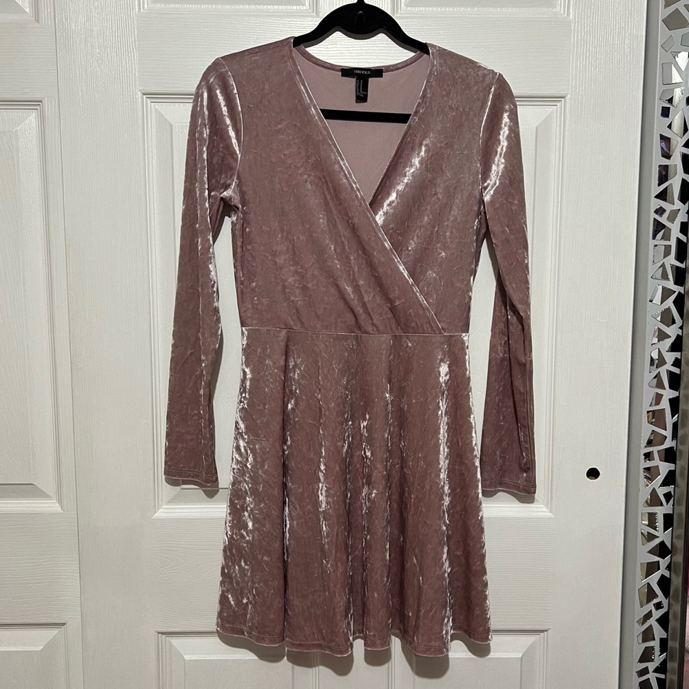 💗 Forever 21 - Women’s‎ Velvet Dresss